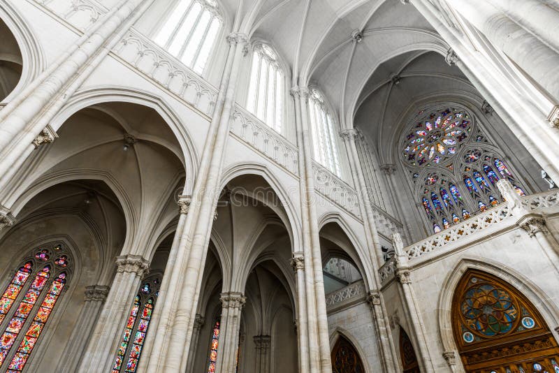 La Plata, Argentine - 31 mars 2018 : Intérieur de la cathédrale de La Plata photos stock La Plata, Argentine - 31 mars 2018 : Intérieur de la cathédrale de La Plata photos stock