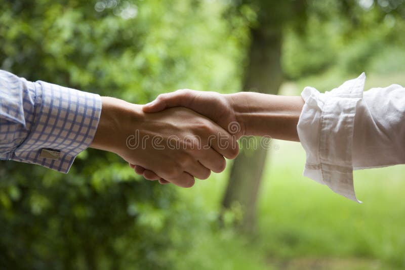 la prise de contact a détendu image stock la prise de contact a détendu image stock