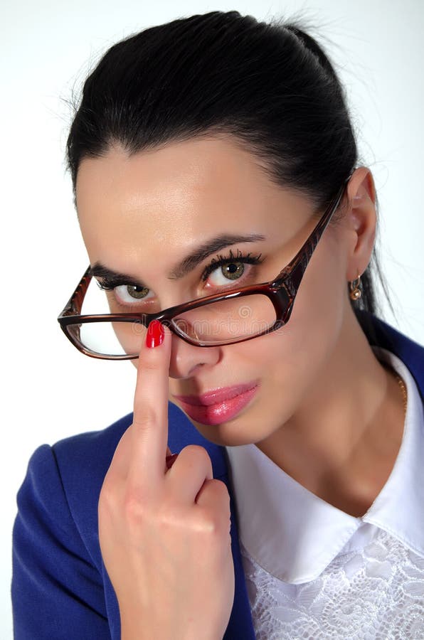 La Ragazza Fa Un Gesto Con Il Dito Medio Immagine Stock - Immagine di