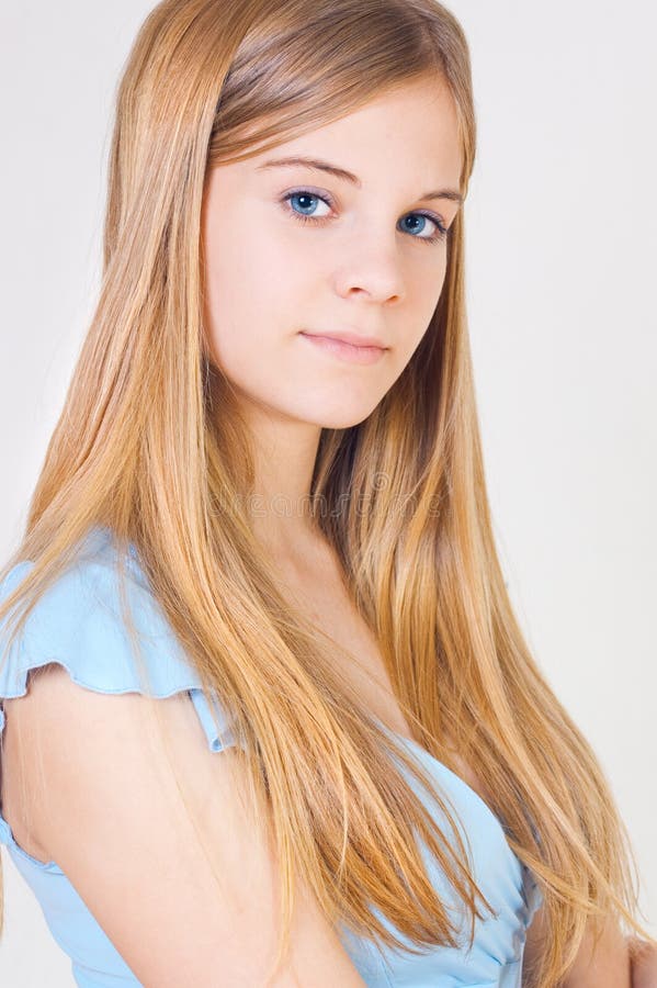 La ragazza l'adolescente fotografia stock. Immagine di ritrattamento