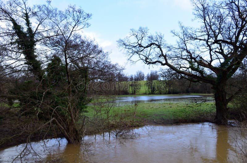 La rivière Ouse a éclaté ses banques. images libres de droits La rivière Ouse a éclaté ses banques. images libres de droits