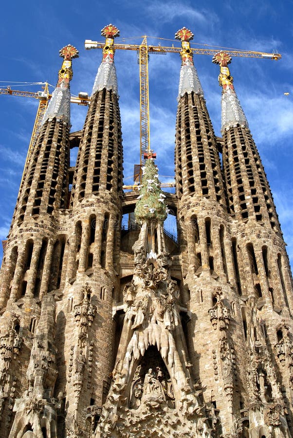 Sagrada Familia at Night, Barcelona Spain Editorial Photography - Image ...