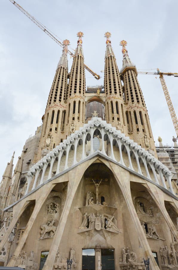 Sagrada Familia, Barcelona, Spain Editorial Photo - Image of antoni ...