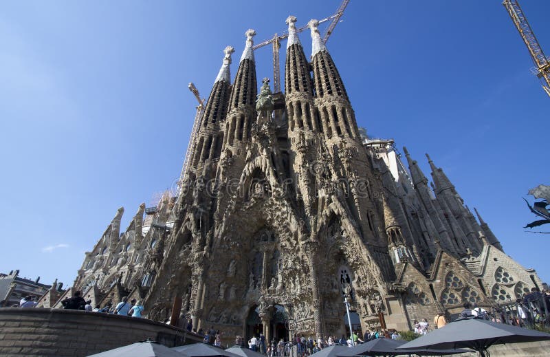 Sagrada Familia Cathedral, Barcelona, Decorative Architectural Detail ...