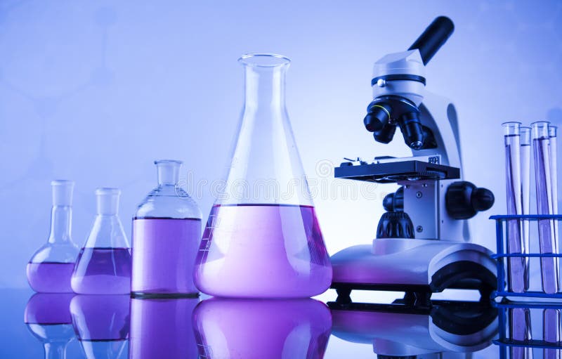 La science de chimie, fond de verrerie de laboratoire photographie stock La science de chimie, fond de verrerie de laboratoire photographie stock