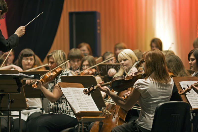La section ficelle l'orchestre symphonique photo stock La section ficelle l'orchestre symphonique photo stock