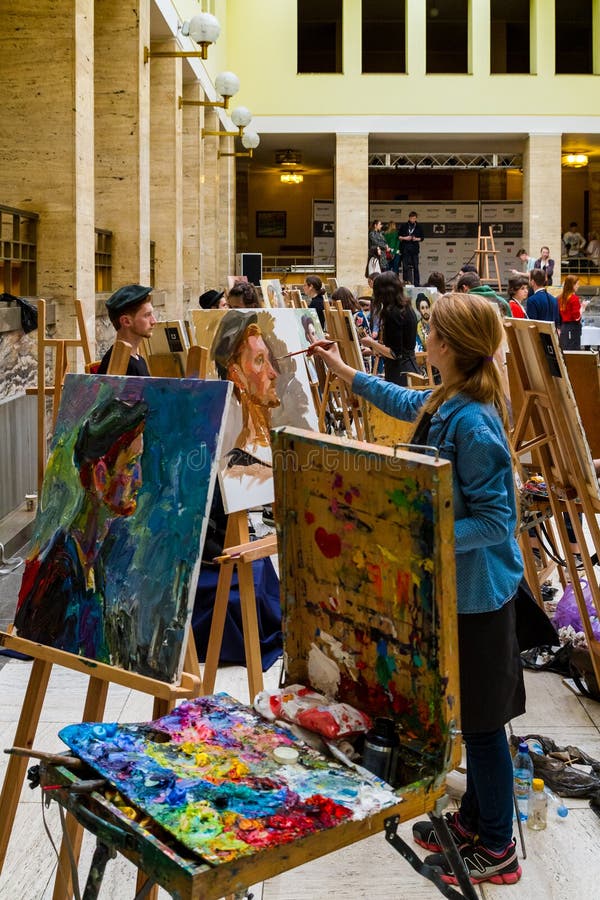 La segunda plata totalmente ucraniana E de la competencia de la pintura del ` de los estudiantes imagen de archivo libre de regalías La segunda plata totalmente ucraniana E de la competencia de la pintura del ` de los estudiantes imagen de archivo libre de regalías