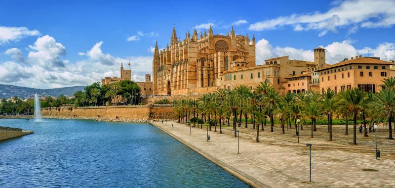 La Seu, de gotische middeleeuwse kathedraal van Palma de Mallorca, Spai royalty-vrije stock fotografie La Seu, de gotische middeleeuwse kathedraal van Palma de Mallorca, Spai royalty-vrije stock fotografie