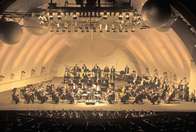 La sinfonia gioca Tchaikovsky al Hollywood Bowl, Los Angeles, la California