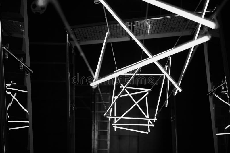 La solution de conception avec les lampes fluorescentes refroidissent l'ombre Abstraction noire et blanche image stock La solution de conception avec les lampes fluorescentes refroidissent l'ombre Abstraction noire et blanche image stock