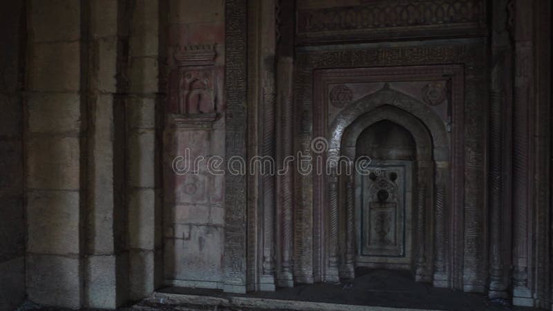 La splendeur architecturale dans le parc archéologique de mehrauli