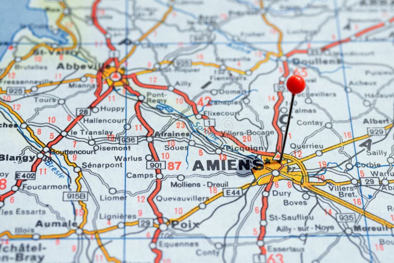 La Suède Stockholm, le 7 avril 2018 : Villes européennes sur des séries de carte Plan rapproché d'Amiens photographie stock La Suède Stockholm, le 7 avril 2018 : Villes européennes sur des séries de carte Plan rapproché d'Amiens photographie stock