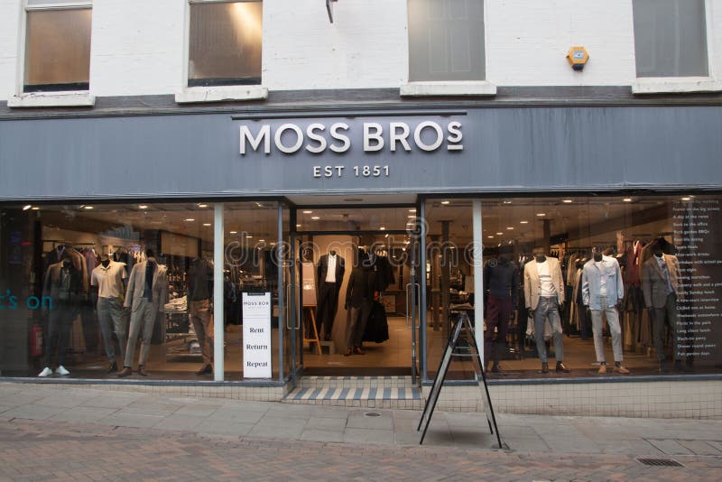 La Tienda De Moss Bros En El Reino Unido Imagen editorial - Imagen de musgo, 237780835