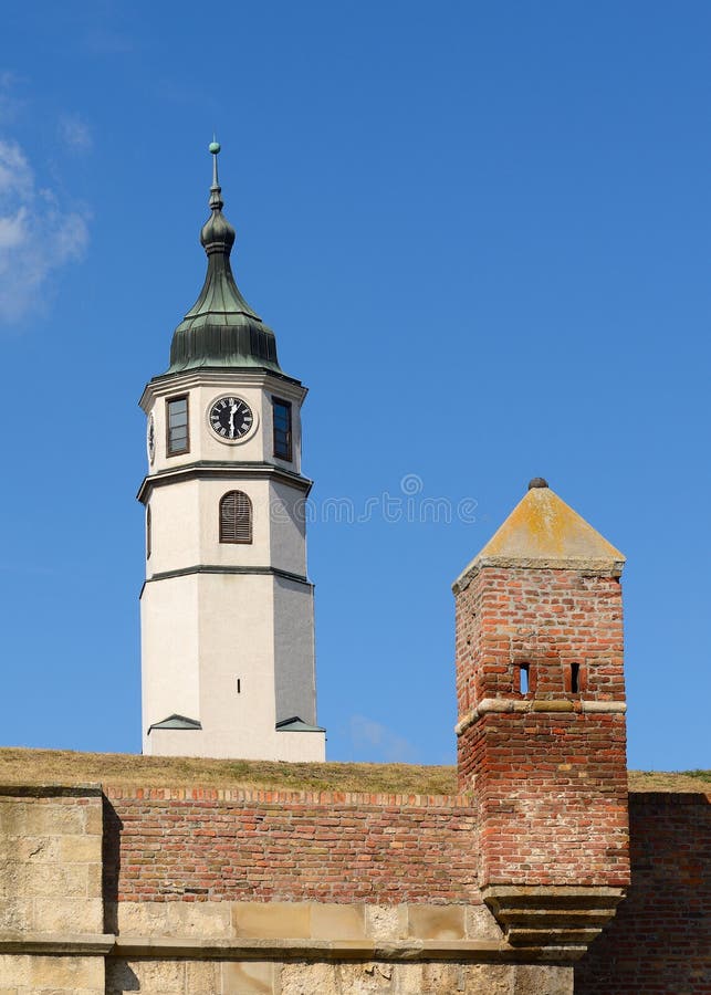 La torre del Sahat sul Stambol Gate interno, fortezza di Kalemegdan, Belgrado, Serbia immagini stock libere da diritti La torre del Sahat sul Stambol Gate interno, fortezza di Kalemegdan, Belgrado, Serbia immagini stock libere da diritti