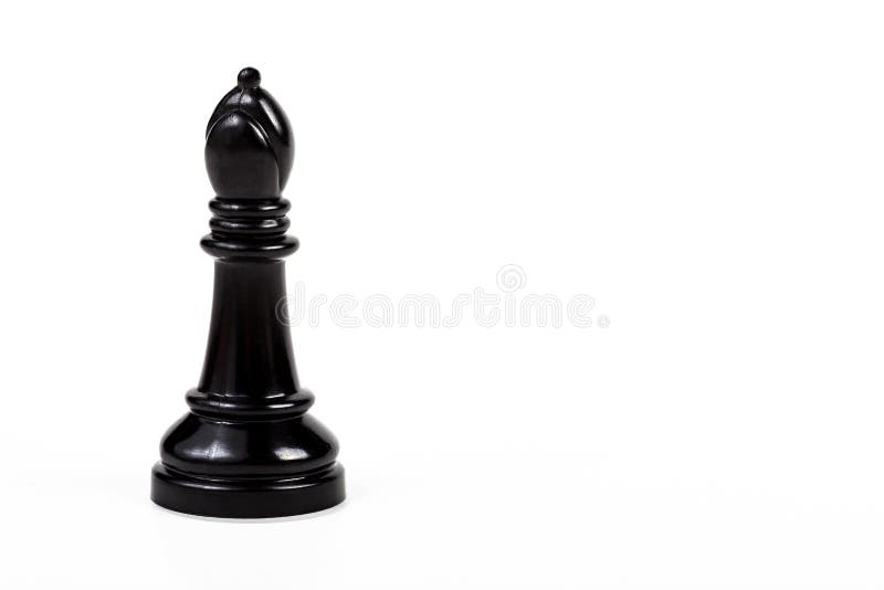 La una sola cifra negra brillante del simple pieza de ajedrez del obispo sólo aislada en el objeto del fondo blanco cortó el ajedr