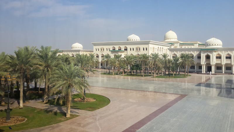 La universidad del campus de Sharja, United Arab Emirates fotografía de archivo La universidad del campus de Sharja, United Arab Emirates fotografía de archivo