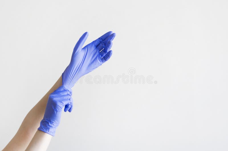 La variation se tenante humaine du gant de latex, fabrication en caoutchouc de gant, main humaine porte un gant médical, gant, d' photos libres de droits La variation se tenante humaine du gant de latex, fabrication en caoutchouc de gant, main humaine porte un gant médical, gant, d' photos libres de droits