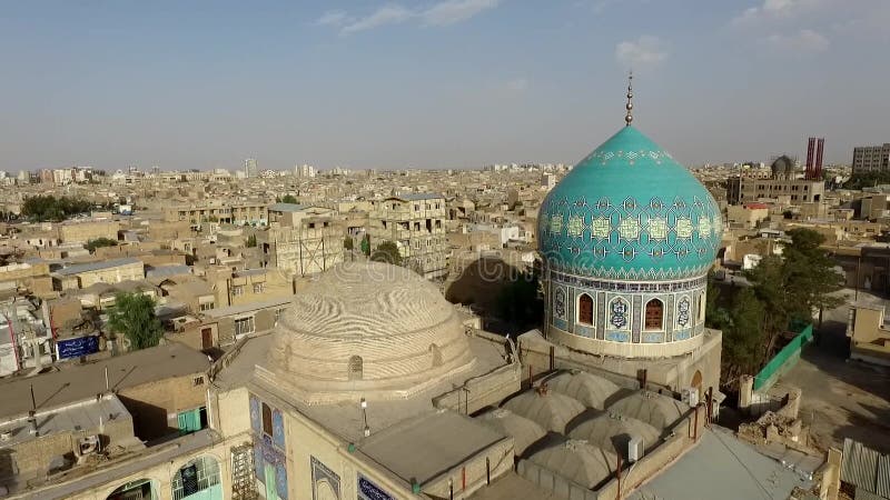 La ville historique de qom dans l'ancienne mosquée d'iran.