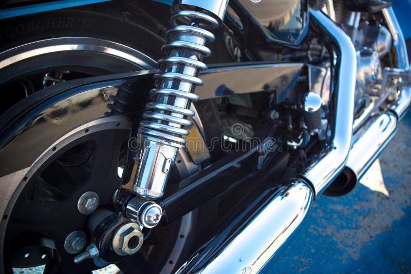 La vista orizzontale della fine su di Chrome parte di una motocicletta fotografia stock