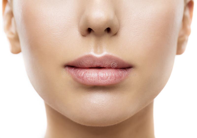 Labbra, bellezza della bocca del fronte della donna, primo piano pieno del labbro della bella pelle