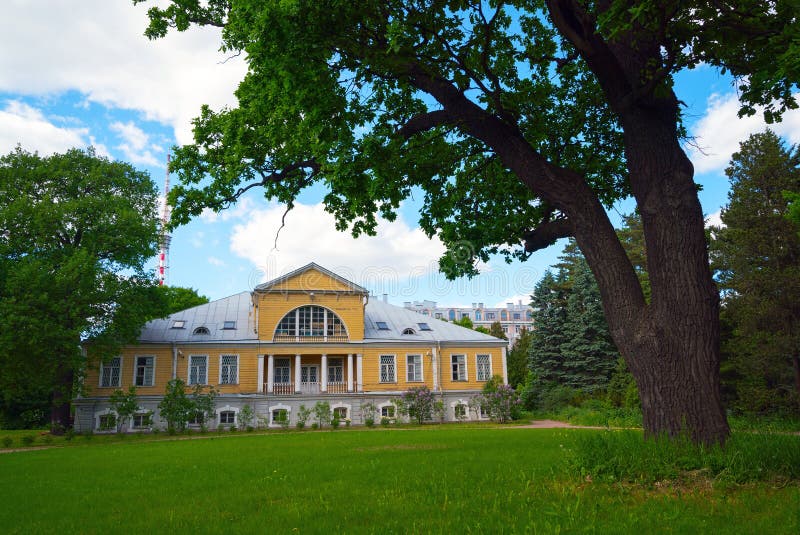 Labor der allgemeinen Ökologie Botanischer Garten des botanischen Instituts V L Russische Akademie Komarov von Wissenschaften Hei lizenzfreies stockbild Labor der allgemeinen Ökologie Botanischer Garten des botanischen Instituts V L Russische Akademie Komarov von Wissenschaften Hei lizenzfreies stockbild