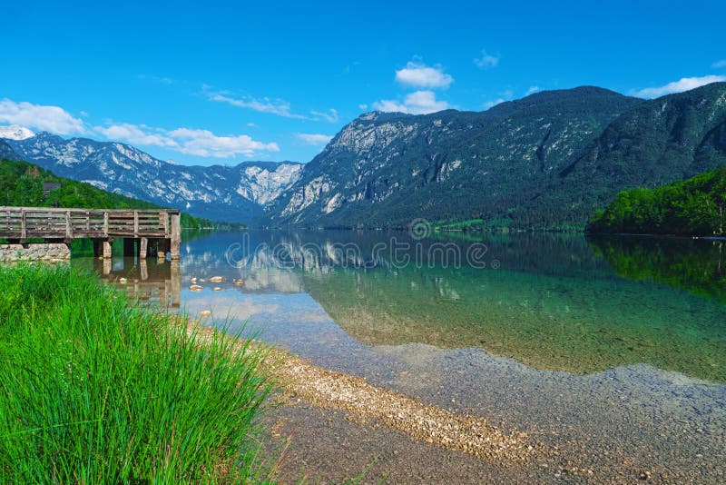 Lac Bohinj, parc national de Triglav, Slovénie, Alpes photo libre de droits Lac Bohinj, parc national de Triglav, Slovénie, Alpes photo libre de droits