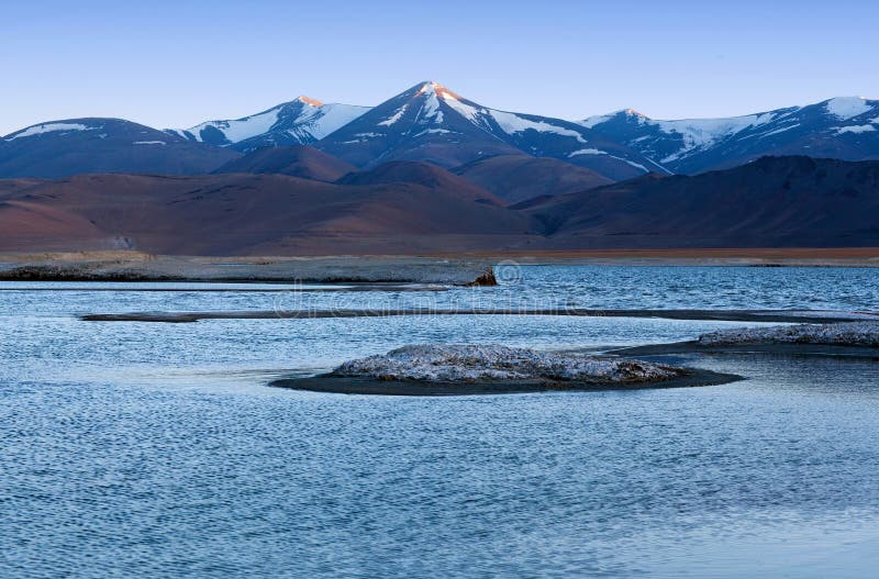 Lac d'eau salée de TSO Kar dans Ladakh, Inde du nord photo libre de droits Lac d'eau salée de TSO Kar dans Ladakh, Inde du nord photo libre de droits