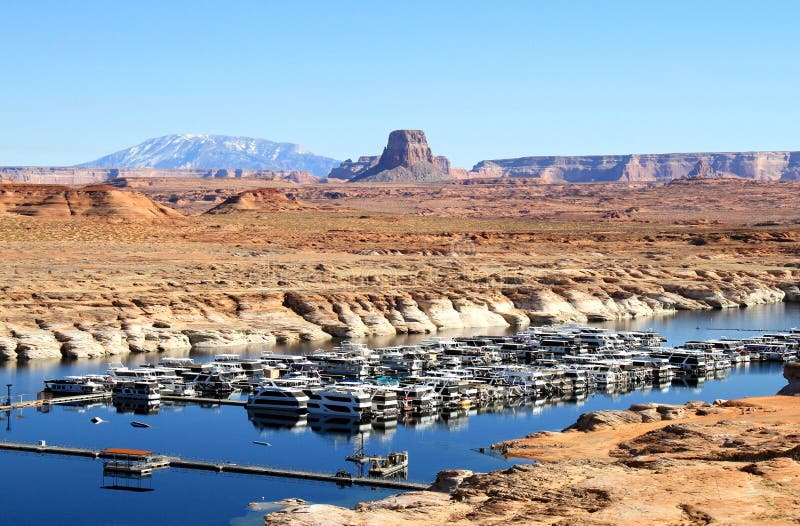 Lac Powell : Marina de point d'antilope image libre de droits Lac Powell : Marina de point d'antilope image libre de droits