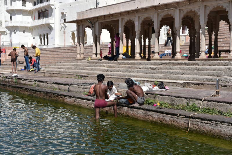 Lac Pushkar ou Pushkar Sarovar chez Pushkar - le Ràjasthàn - Inde photos libres de droits Lac Pushkar ou Pushkar Sarovar chez Pushkar - le Ràjasthàn - Inde photos libres de droits
