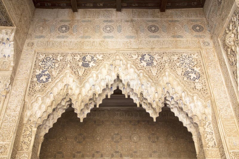 Laceworkgipspleister in Alhambra van Granada royalty-vrije stock afbeelding Laceworkgipspleister in Alhambra van Granada royalty-vrije stock afbeelding