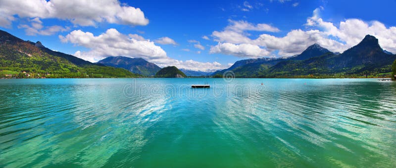 Lacs emerald Austrian photos libres de droits Lacs emerald Austrian photos libres de droits