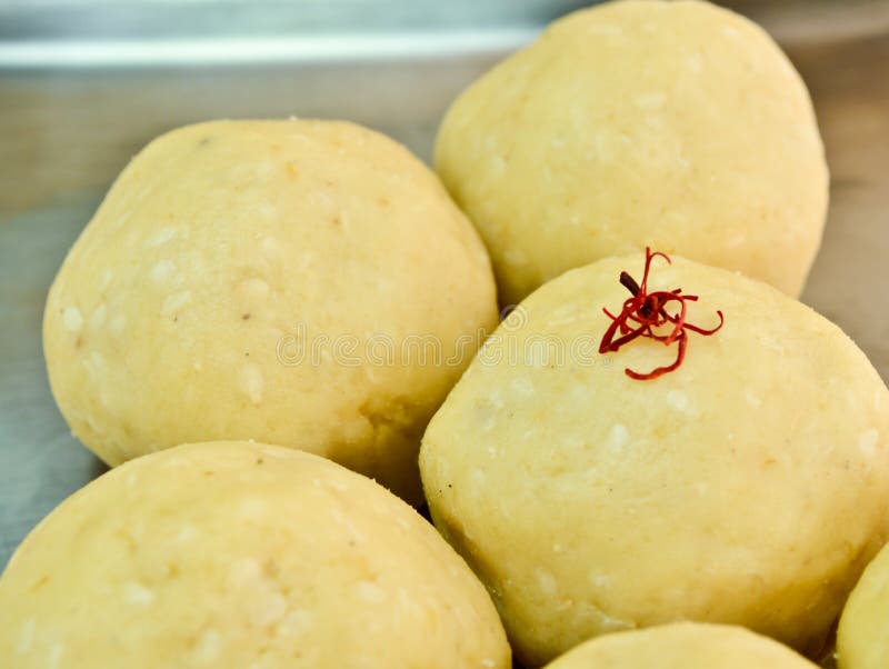 Laddu de Besan imagenes de archivo