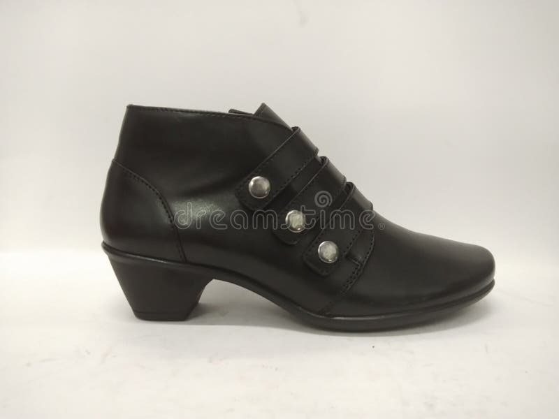 leather shoes black colour
