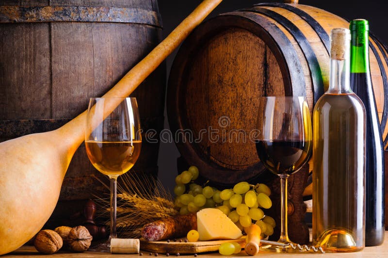 Lagar con el alimento y el vino fotos de archivo Lagar con el alimento y el vino fotos de archivo