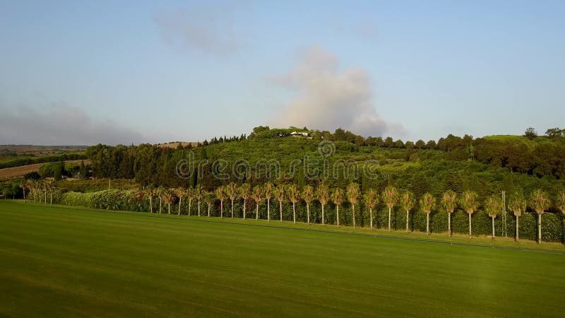 Lage hoogtevlucht over pologebied