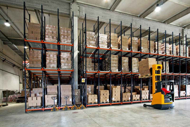 Lager forklifter stockfotografie Lager forklifter stockfotografie