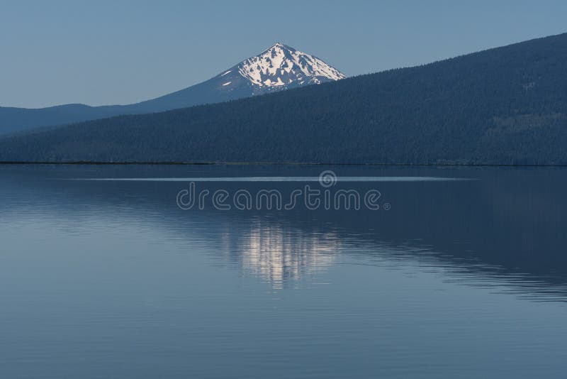 Lago agency em Oregon do sul perto das quedas de Klamath fotografia de stock Lago agency em Oregon do sul perto das quedas de Klamath fotografia de stock