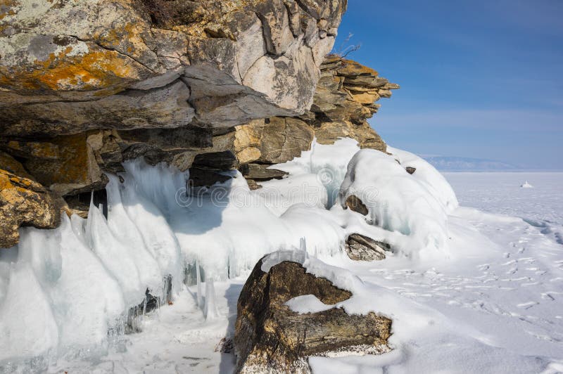 Lago Baikal no inverno foto de stock Lago Baikal no inverno foto de stock
