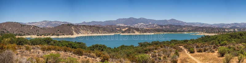 Lago Cachuma cerca de Santa Barbara imagen de archivo libre de regalías Lago Cachuma cerca de Santa Barbara imagen de archivo libre de regalías