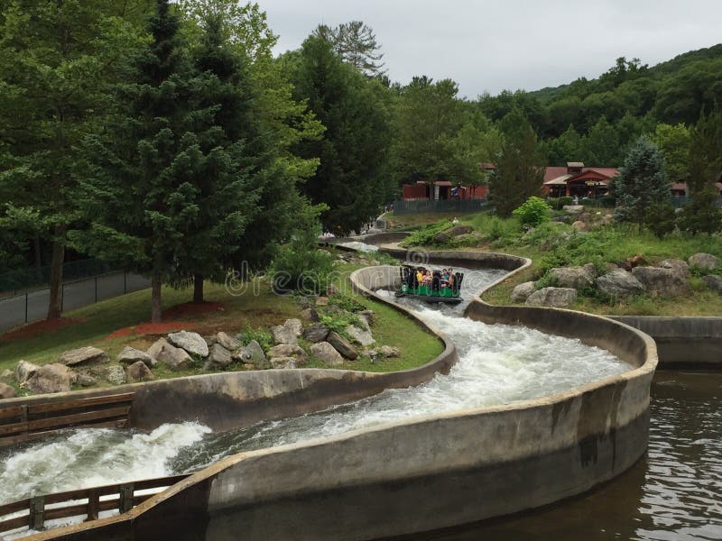 Lago Compounce in Bristol, Connecticut fotografie stock libere da diritti Lago Compounce in Bristol, Connecticut fotografie stock libere da diritti