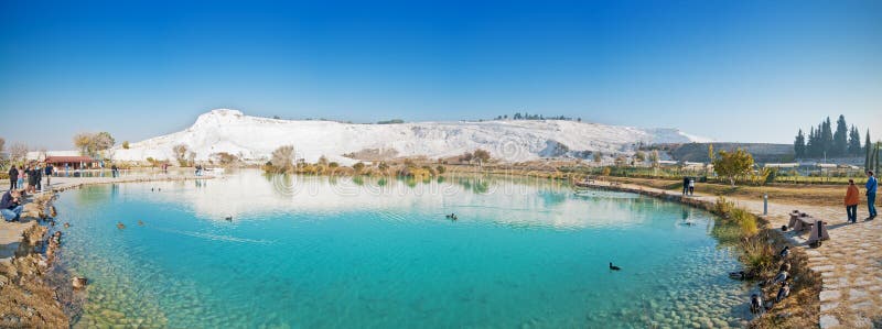Lago do parque natural de Pamukkale fotografia de stock royalty free Lago do parque natural de Pamukkale fotografia de stock royalty free
