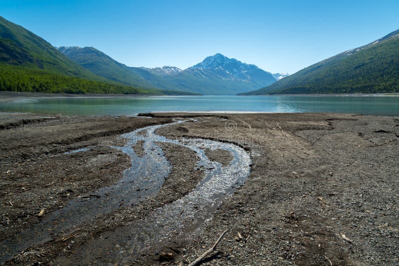 Lago Eklutna nell'Alaska fotografia stock. Immagine di bello 74028052