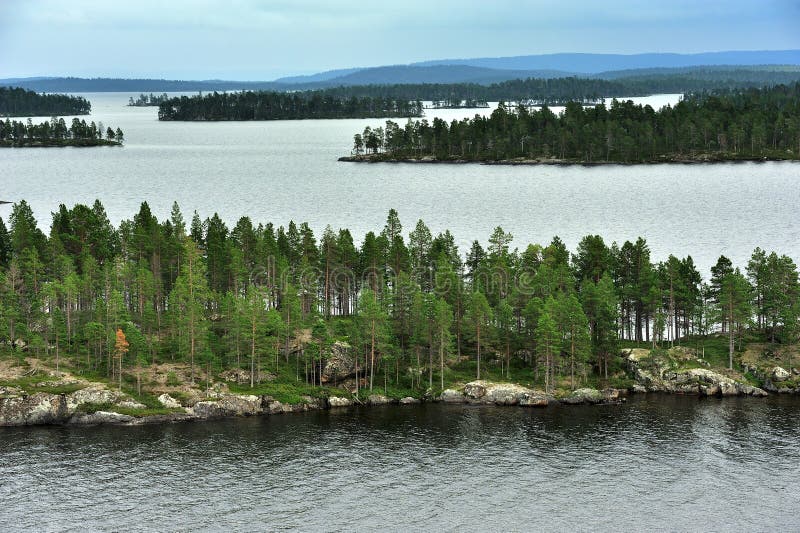 Lago Inari, Finlandia imagen de archivo libre de regalías Lago Inari, Finlandia imagen de archivo libre de regalías
