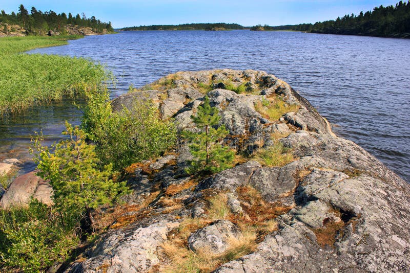 Arco Iris En El Lago Ladoga Karelia Rusia Foto de archivo Imagen de