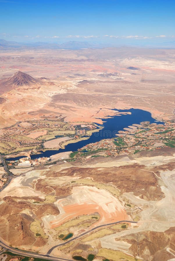 Venta anticipada pómulo Creyente Lago Las Vegas, Nevada, Visión Aérea Foto de archivo - Imagen de ciudad,  rocas: 13429700