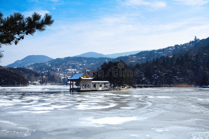 Lago Lushan nell'inverno fotografia stock Lago Lushan nell'inverno fotografia stock
