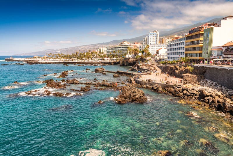 Lago Martianez, Puerto De La Cruz, Tenerife Editorial Photography ...