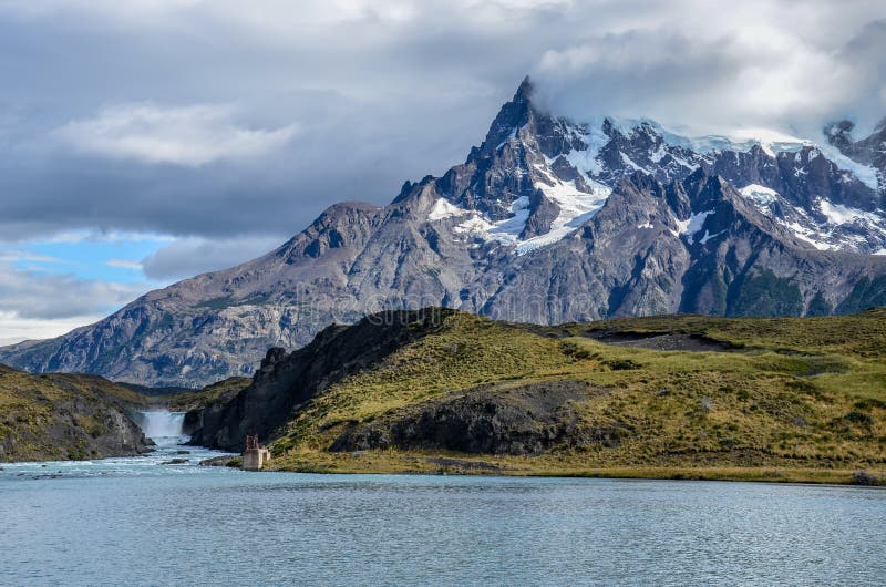 Lago Pehoe et parc national de Torres del Paine au Chili, Patagonia images libres de droits Lago Pehoe et parc national de Torres del Paine au Chili, Patagonia images libres de droits