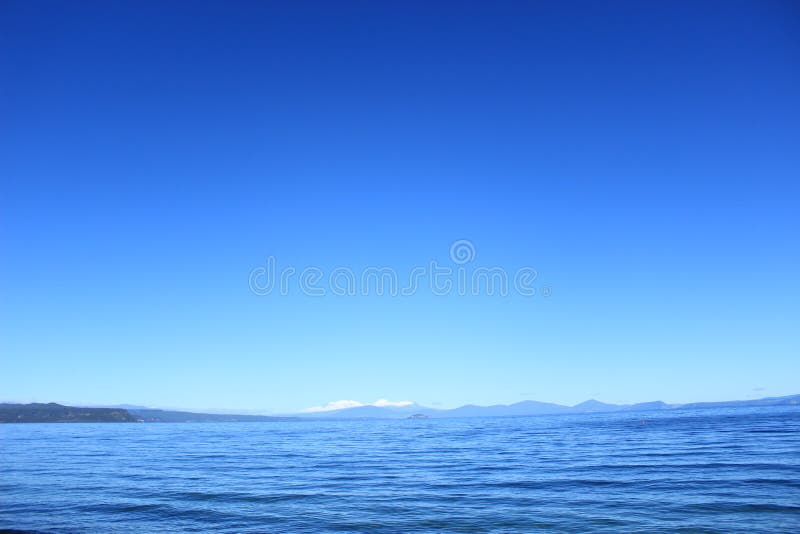 Lago Taupo Nuova Zelanda fotografia stock Lago Taupo Nuova Zelanda fotografia stock