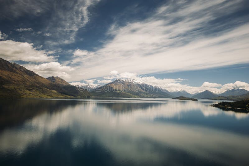 Lago Wakatipu, Nueva Zelandia imagen de archivo libre de regalías Lago Wakatipu, Nueva Zelandia imagen de archivo libre de regalías